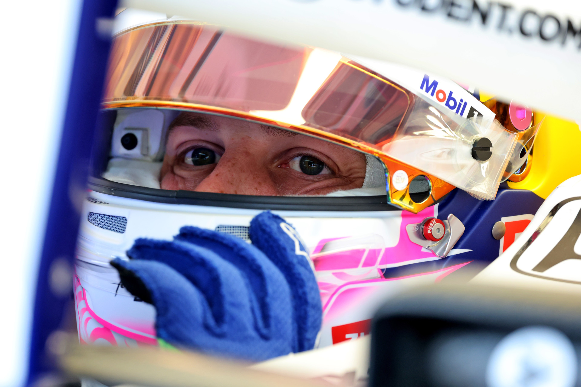 Lawson Conquista un Posto nei Dieci dopo la Sprint Difficile a San Paolo