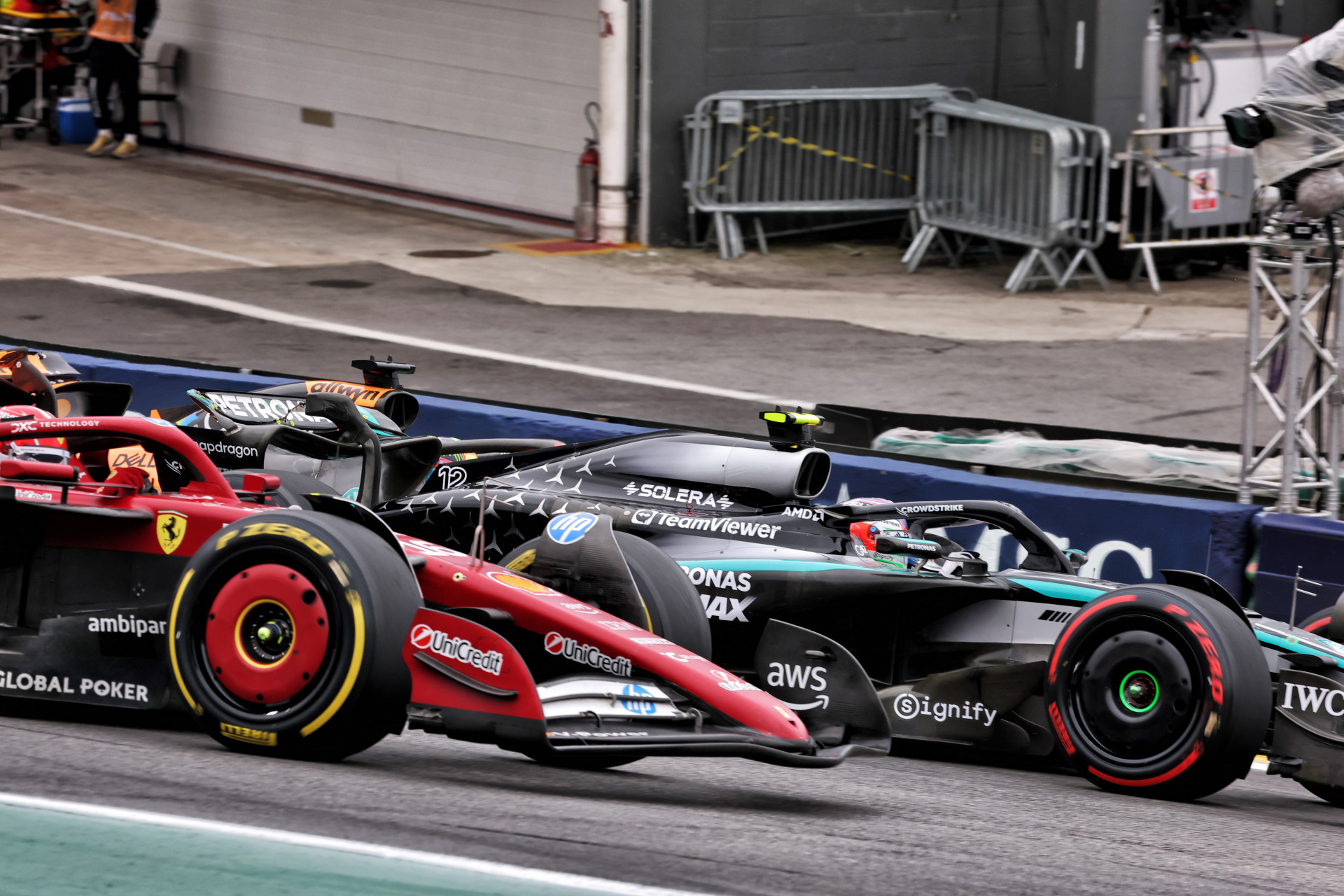 ルクレール、ブラジルGPの物議を醸すペナルティを受けピアストリを擁護