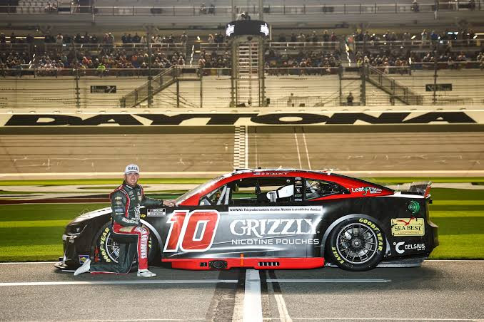 Ty Dillon returning to Kaulig Racing’s No. 10 in 2026 Post feature image