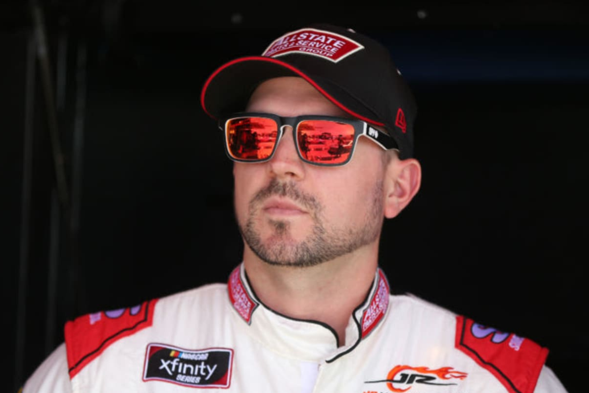 Former NASCAR driver Michael Annett, dead at 39 Post feature image