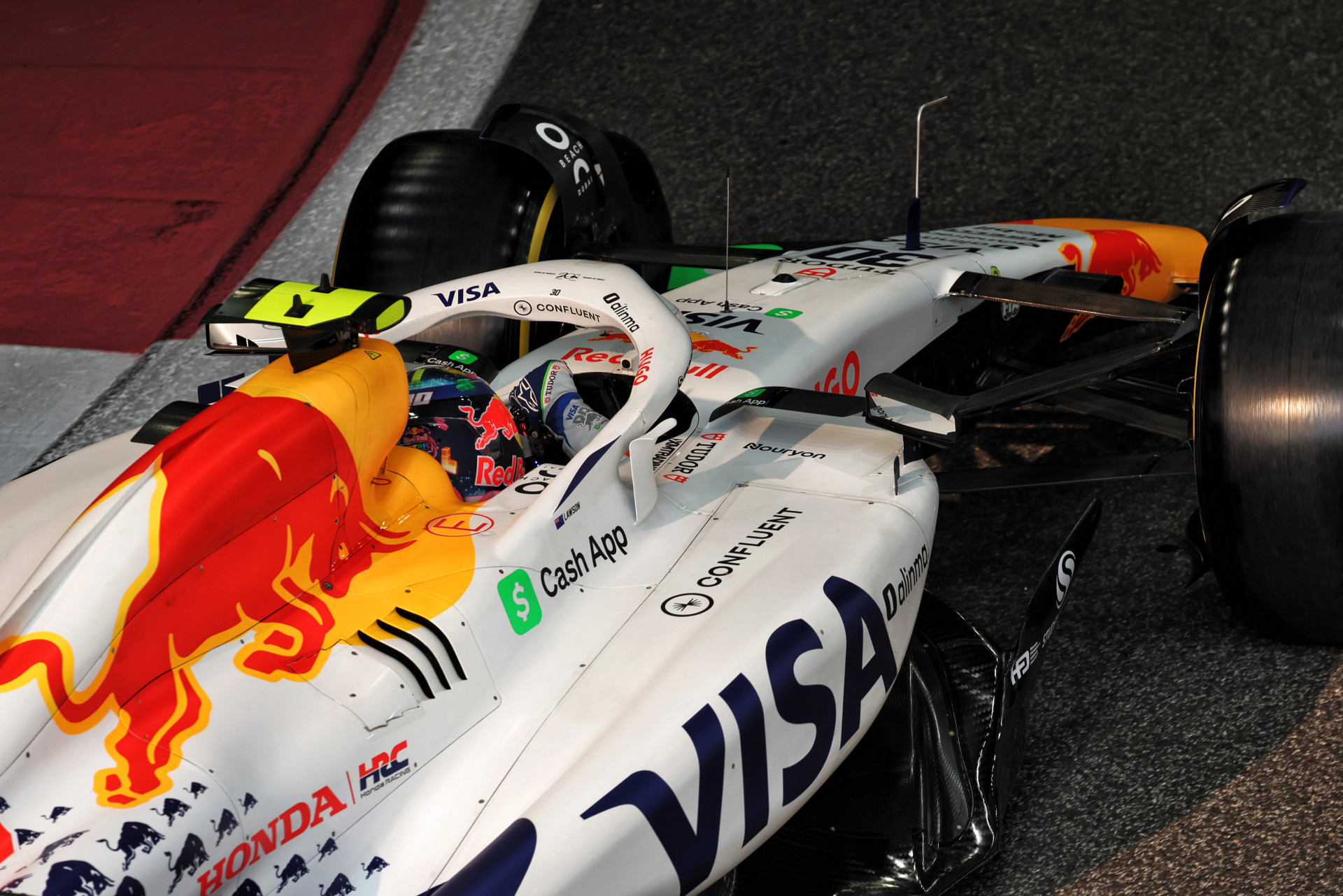 아부다비 GP Q2 탈락, 리암 라슨 '전략 도박' 통렬히 후회