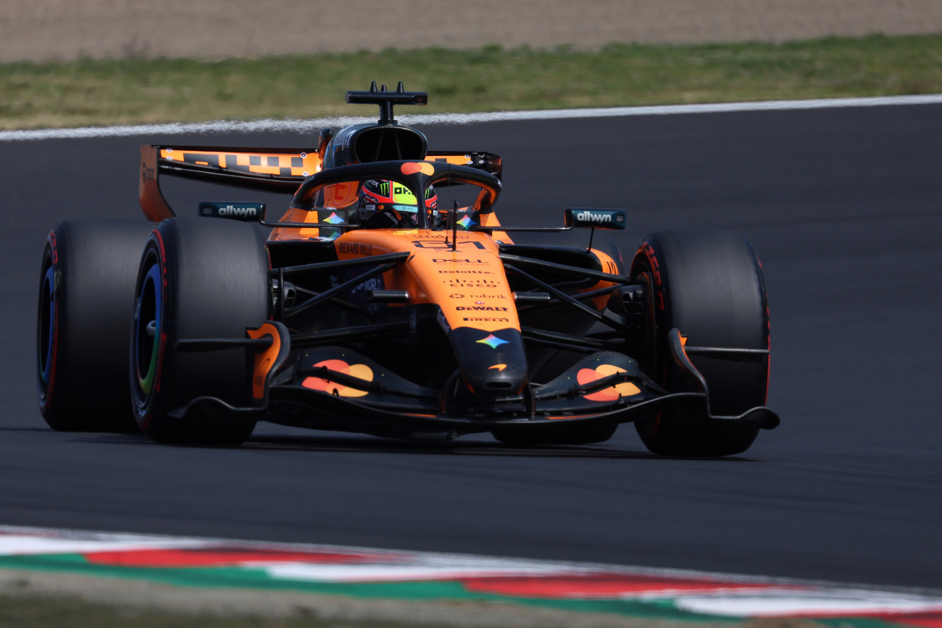 Piastri asegura su mejor posición de parrilla de 2026 con el P3 en la clasificación del GP de Japón