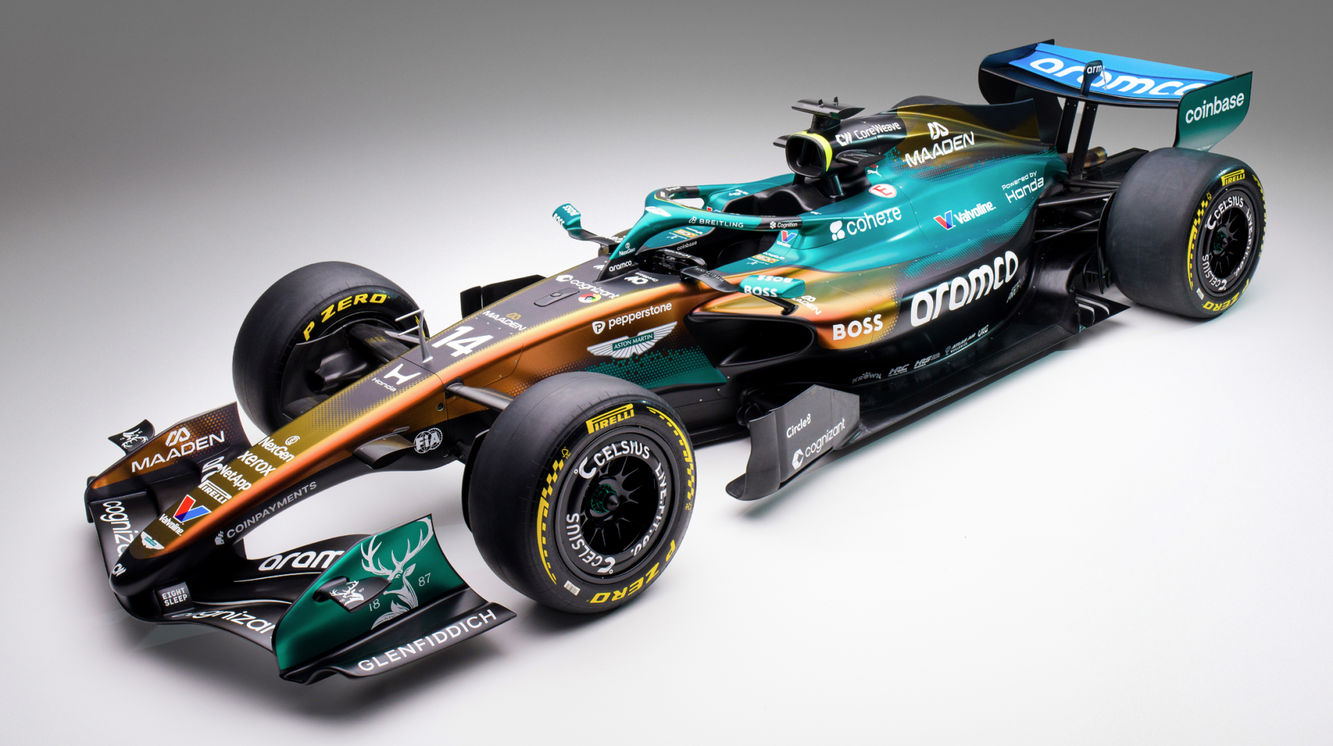 Aston Martin svela una livrea cangiante per Monaco: un omaggio alla partnership con Maaden