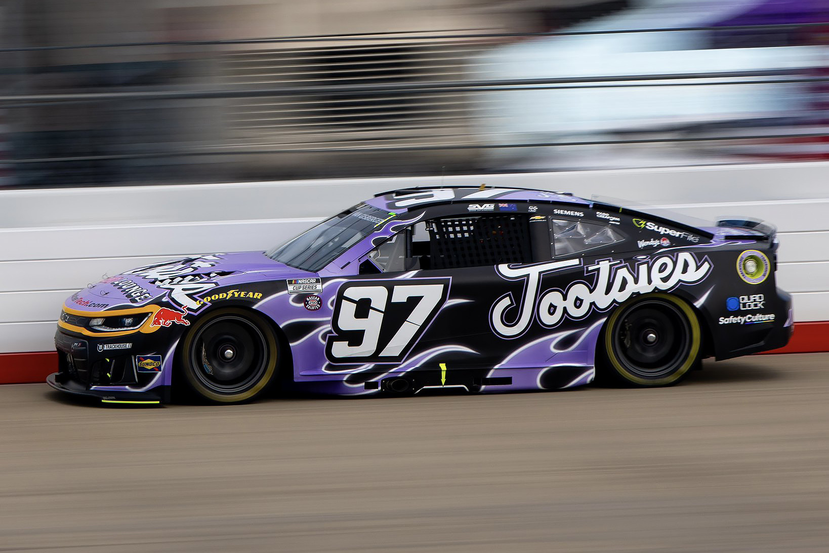 SVG leads at Nashville en route to stunning seventh